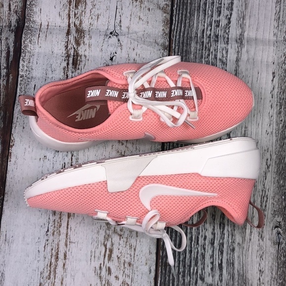 NWOT Nike Ashin Modern Bleached Coral Runners 7.5 - Picture 2 of 9